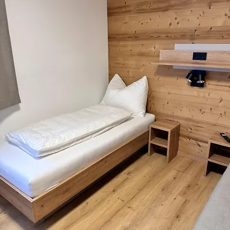 Apartment Alpin 202 *