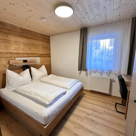 Alpin 202 Apartment